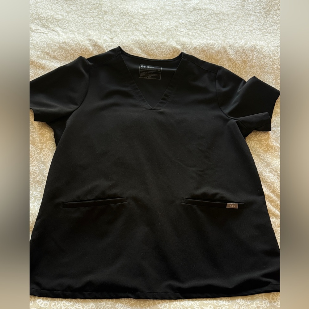 Figs Casma scrub top